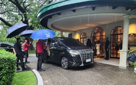 Cartier's Grand Opening at Greenbelt Shines with a Fleet of 12 Toyota Alphards