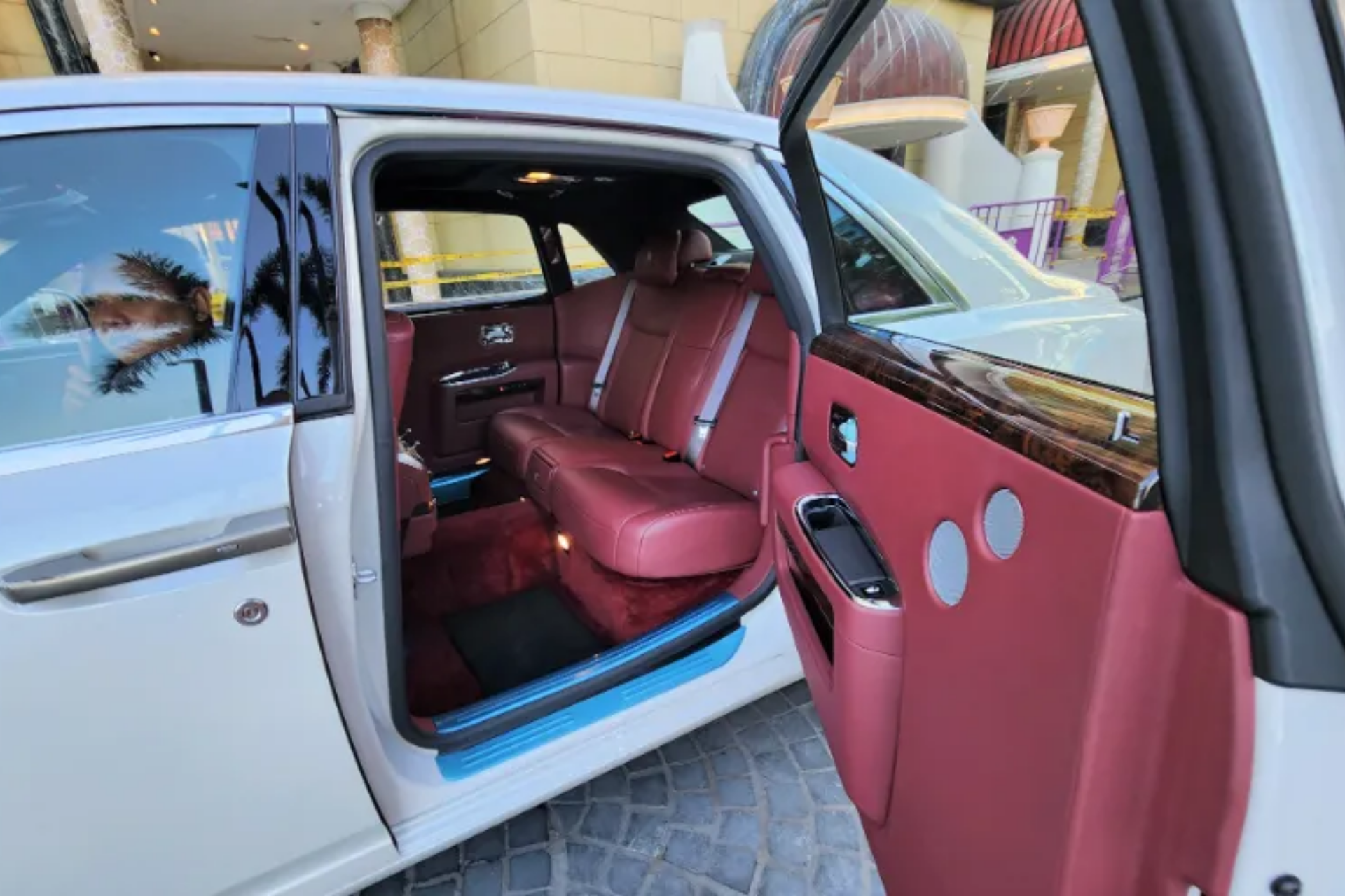 Luxury-Cars-RollsRoyce-2