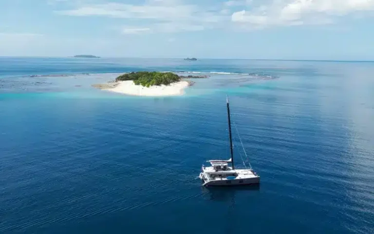 Yacht Charter Palawan with LXV