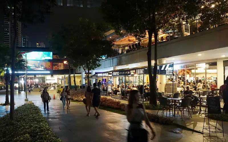 1200px-Bars_at_Bonifacio_High_Street