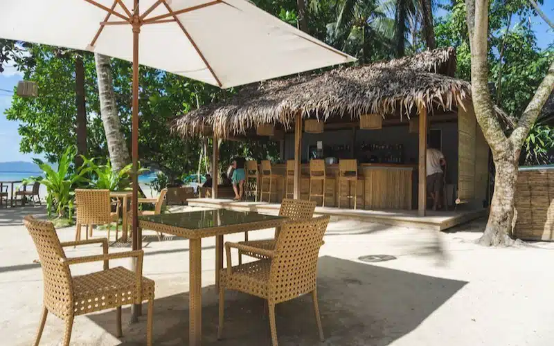 beach-bar-Mahogany-Resort-and-Spa-El-Nido
