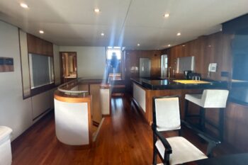 Tanenia Yacht - Image 19