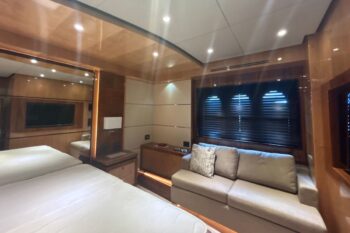 Tanenia Yacht - Image 21