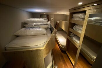 Tanenia Yacht - Image 27