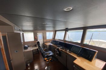 Tanenia Yacht - Image 36