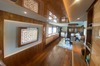 Tanenia Yacht - Image 43