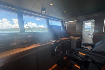 Tanenia Yacht - Image 14