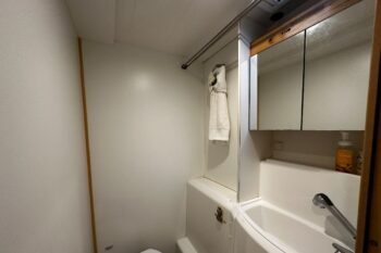 Lagoon 400 2010 - Image 12