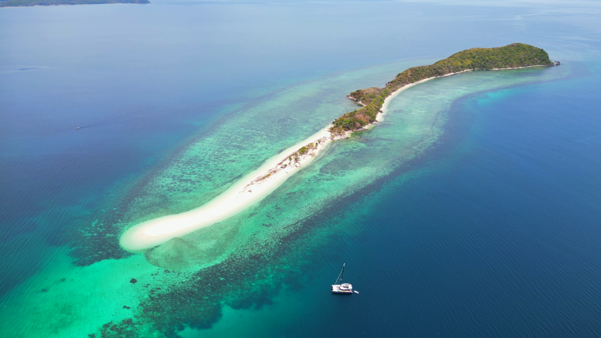 Maltatayoc Island - Yacht Charter by LXV (3)