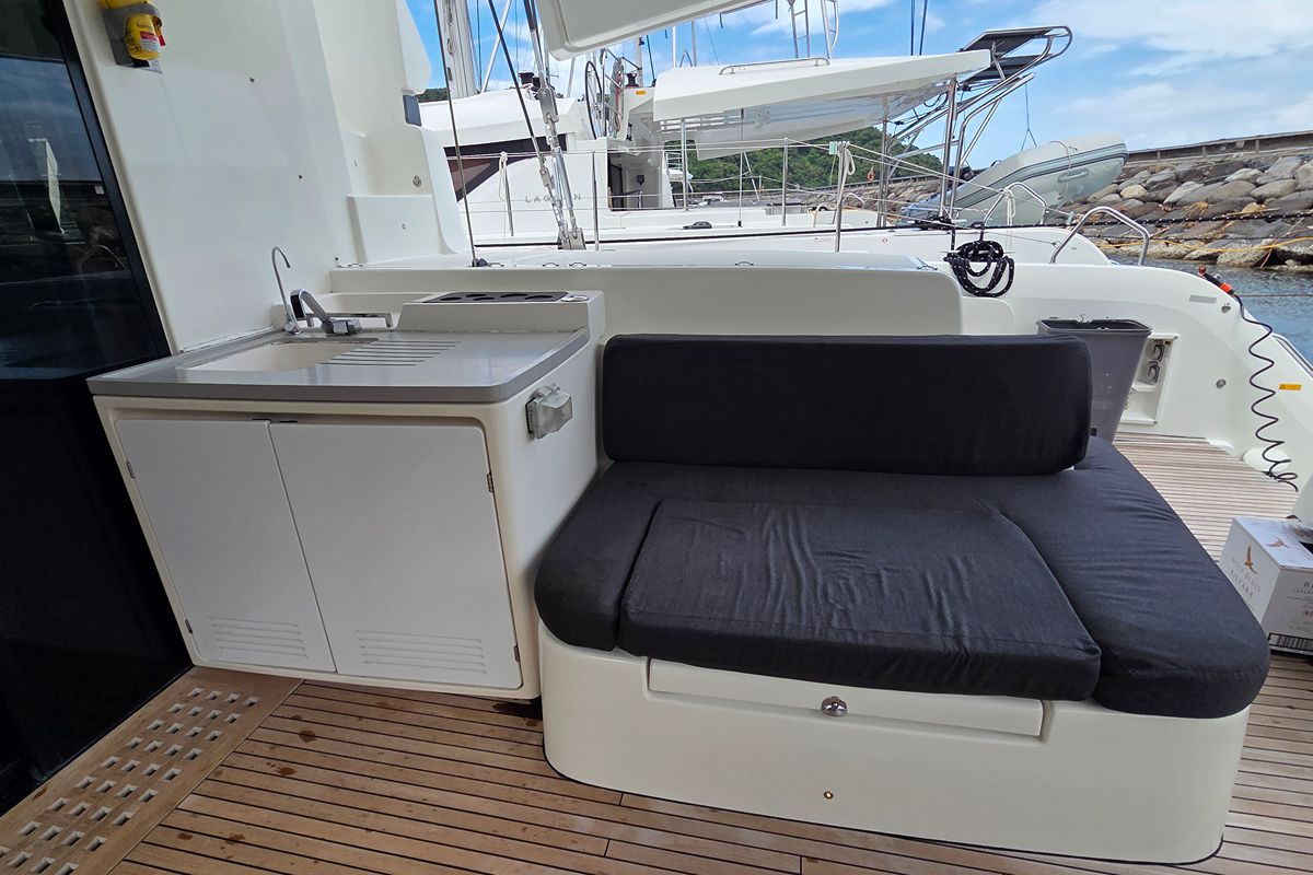 Copy of 2025.10 Lagoon 50 San Pietro - Exterior 13