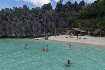 Smith Beach & Coral Garden - Image 6