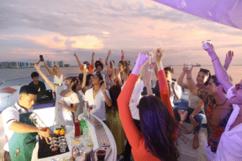 Luxury Dinner Cruise for 30 Guests in Manila - Image 13