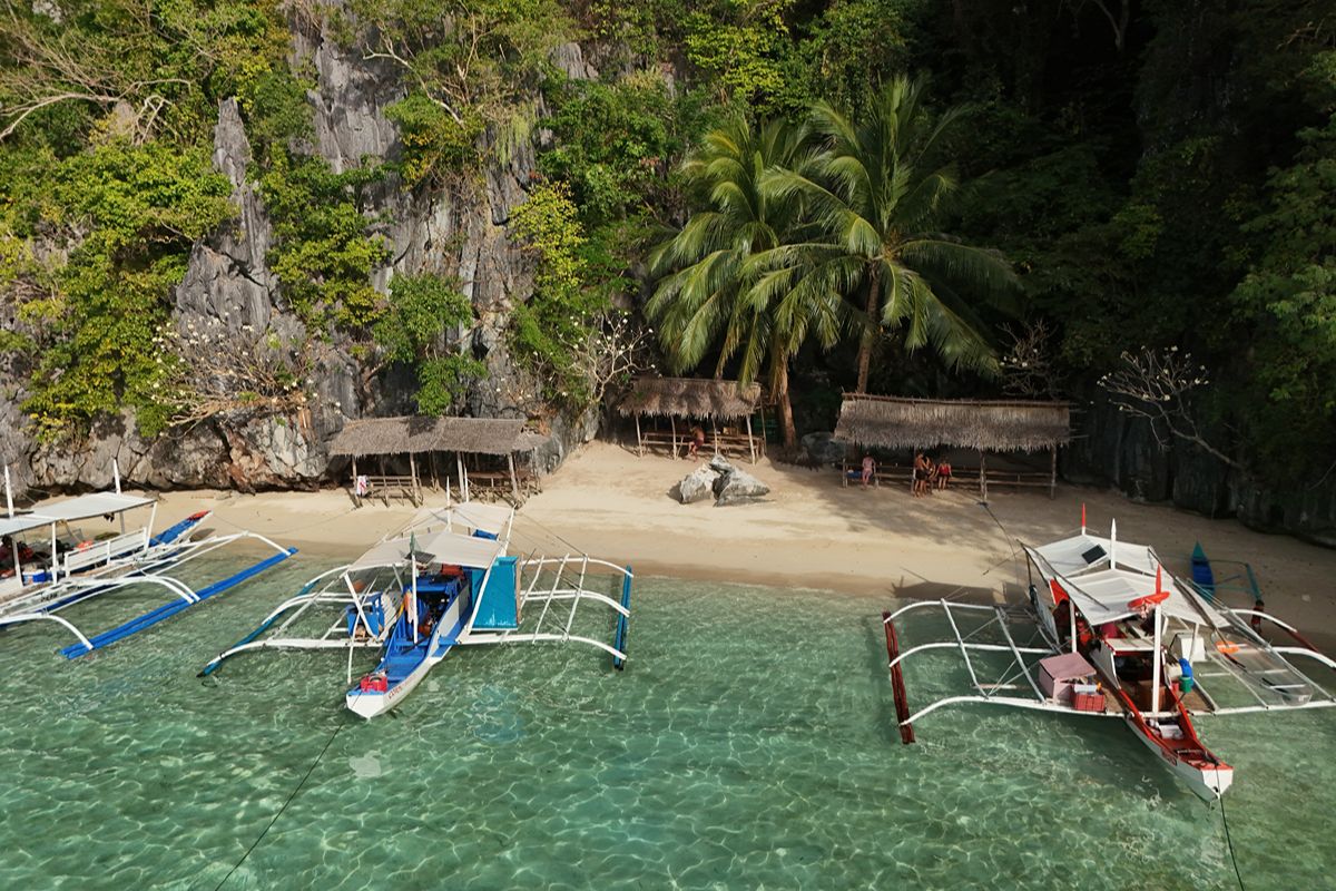 BBH Beach Coron (2)