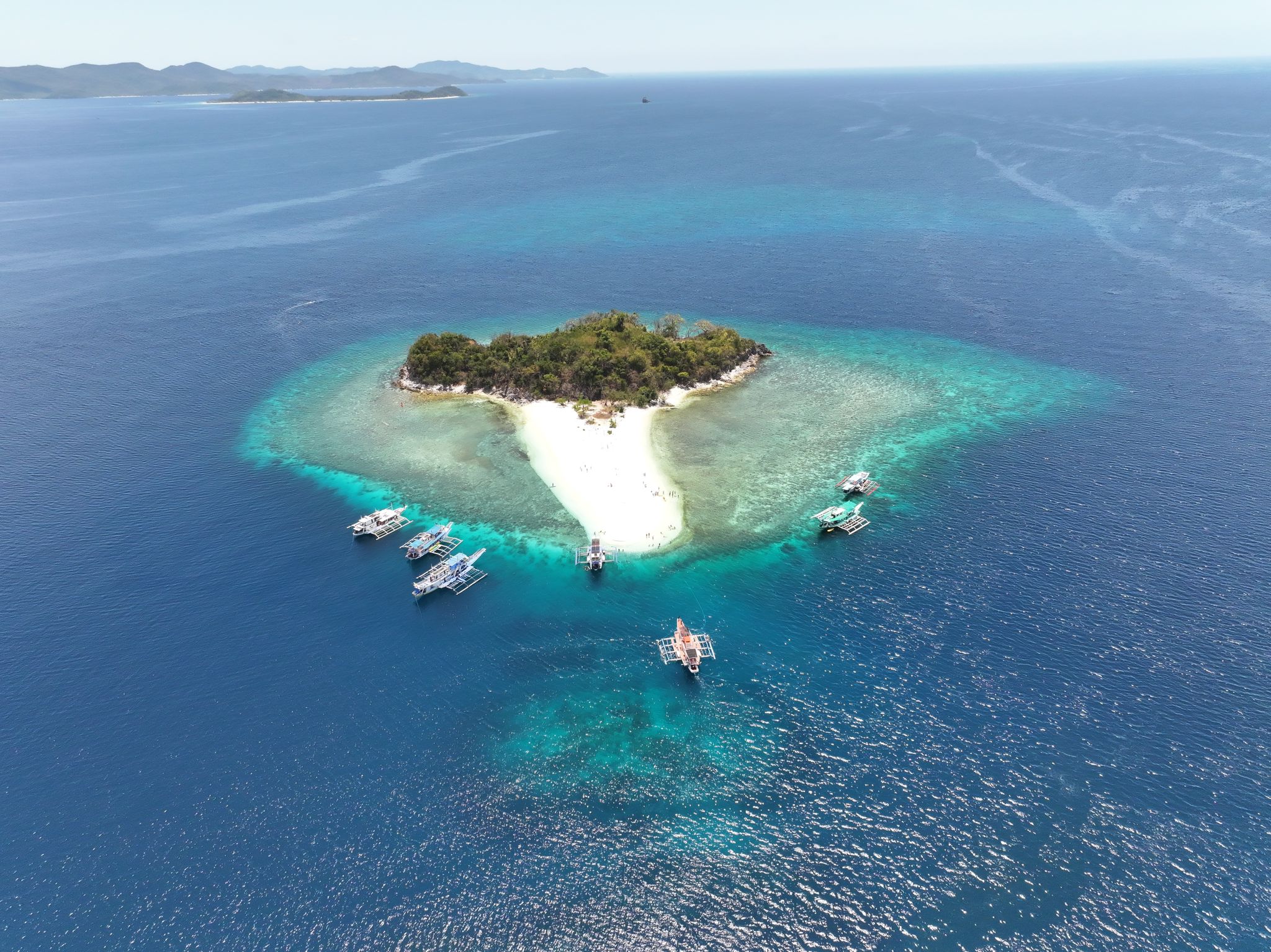 Lagoon 400 Private Yacht Charter Palawan (1)