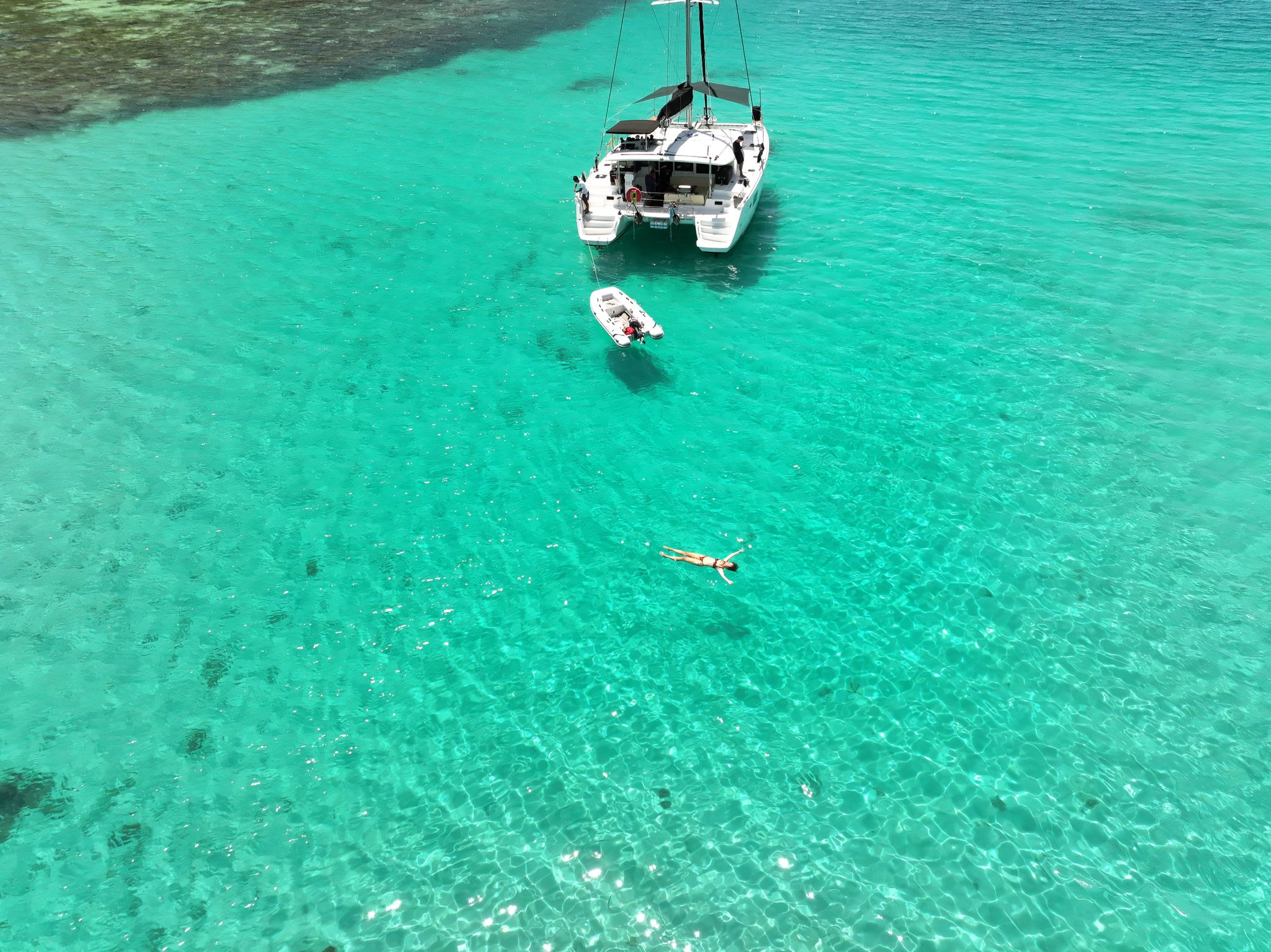 Lagoon 400 Private Yacht Charter Palawan (10)