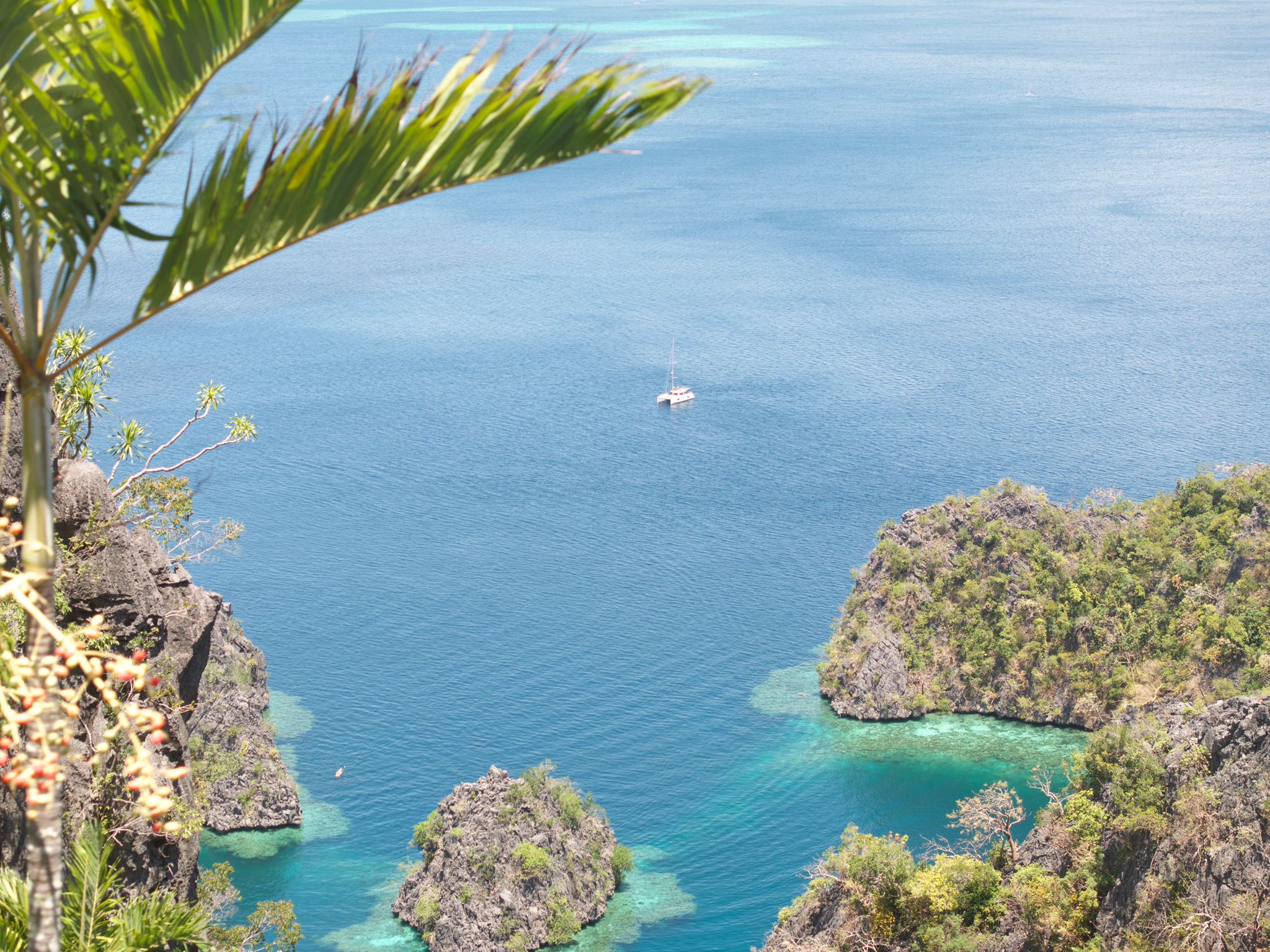 Lagoon 400 Private Yacht Charter Palawan (13)