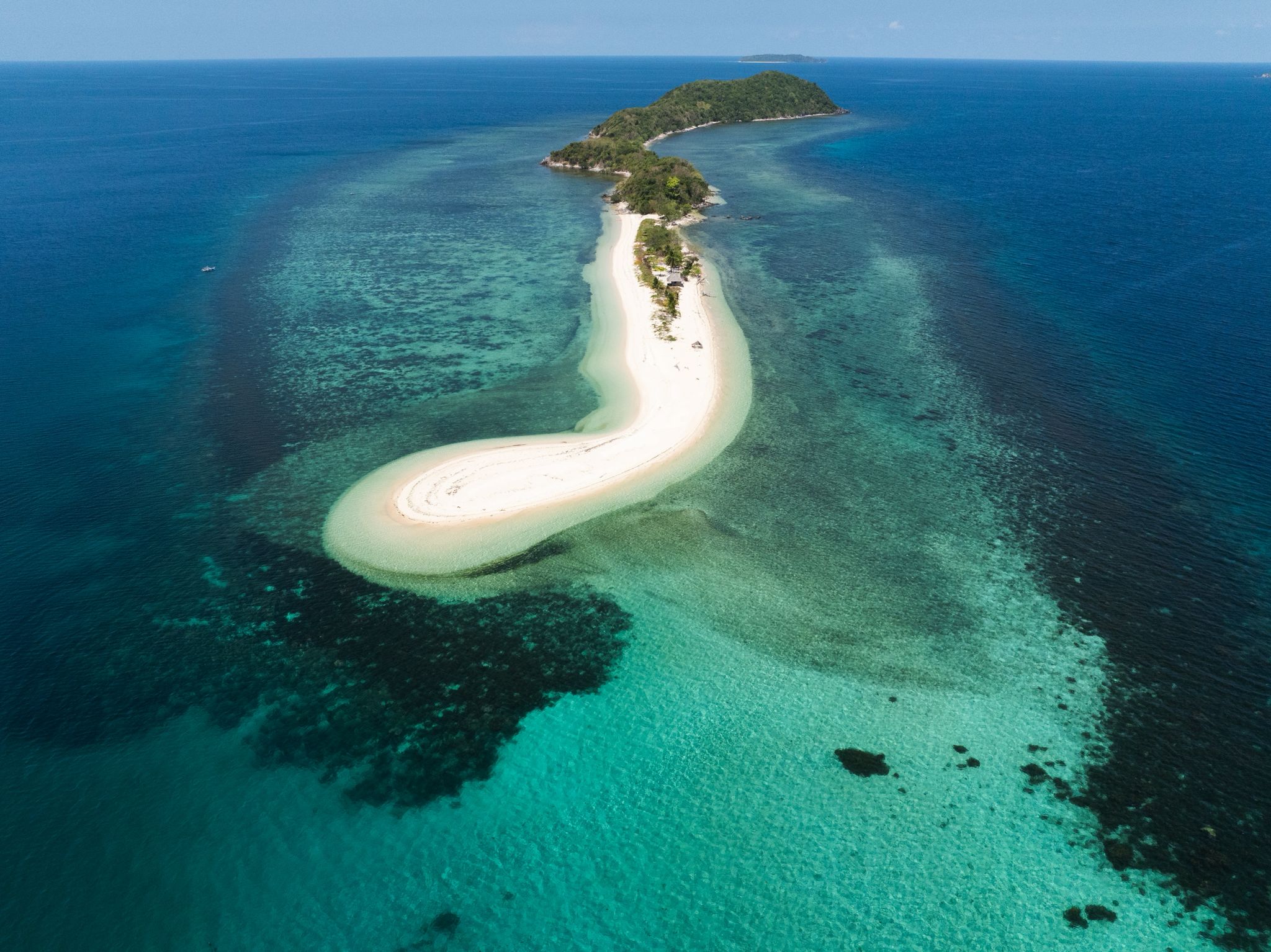 Lagoon 400 Private Yacht Charter Palawan (5)