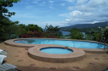 Exclusive Clifftop Estate in Puerto Galera - Image 9