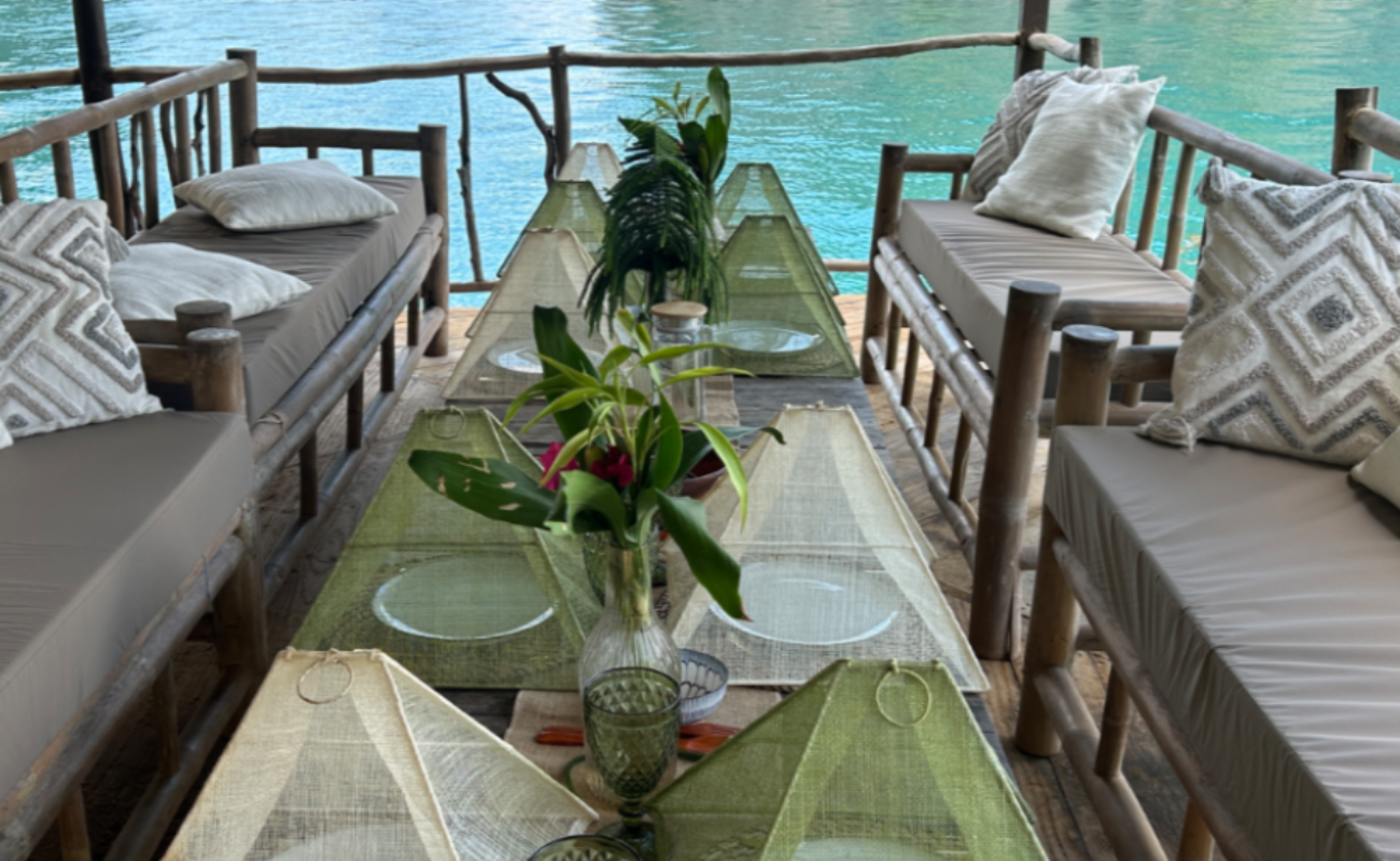 Table Set Up Pusod 1300x800
