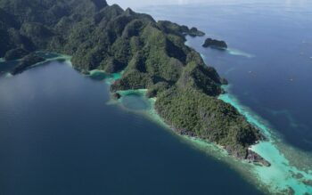 Coron-Calamian Islands 2D1N Private Luxury Bangka Island Escape with Cabin - Image 13